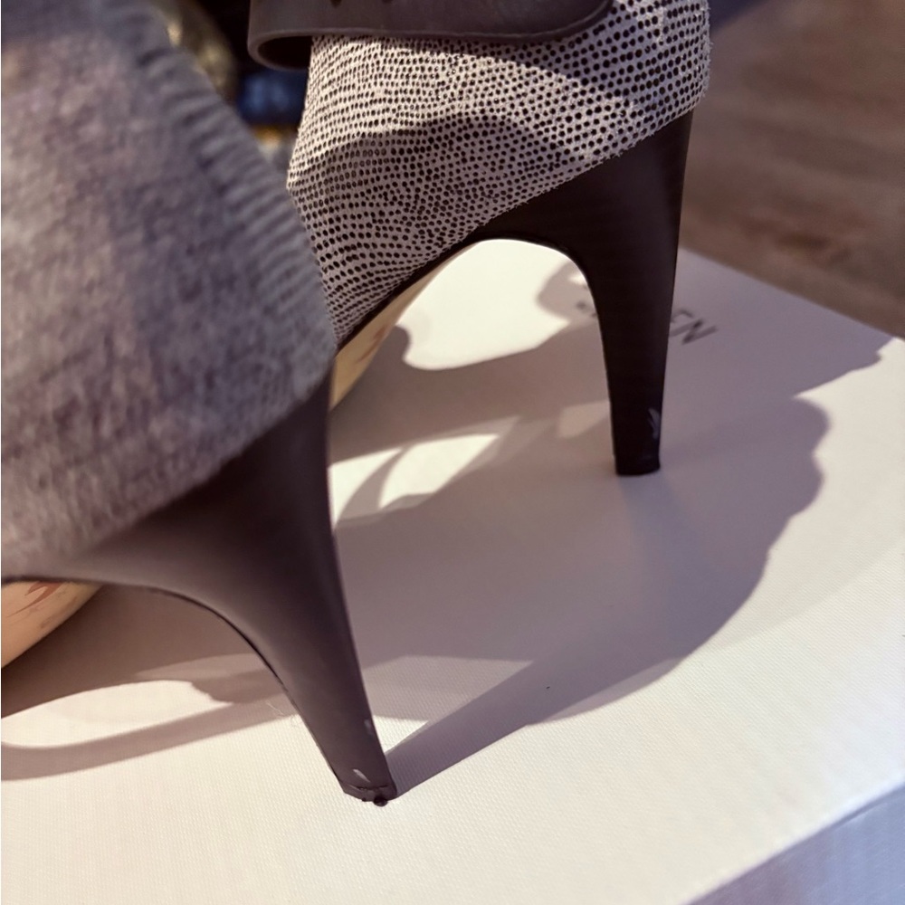 Joe's Black and Cream Strappy Heels - Picture 5 of 6